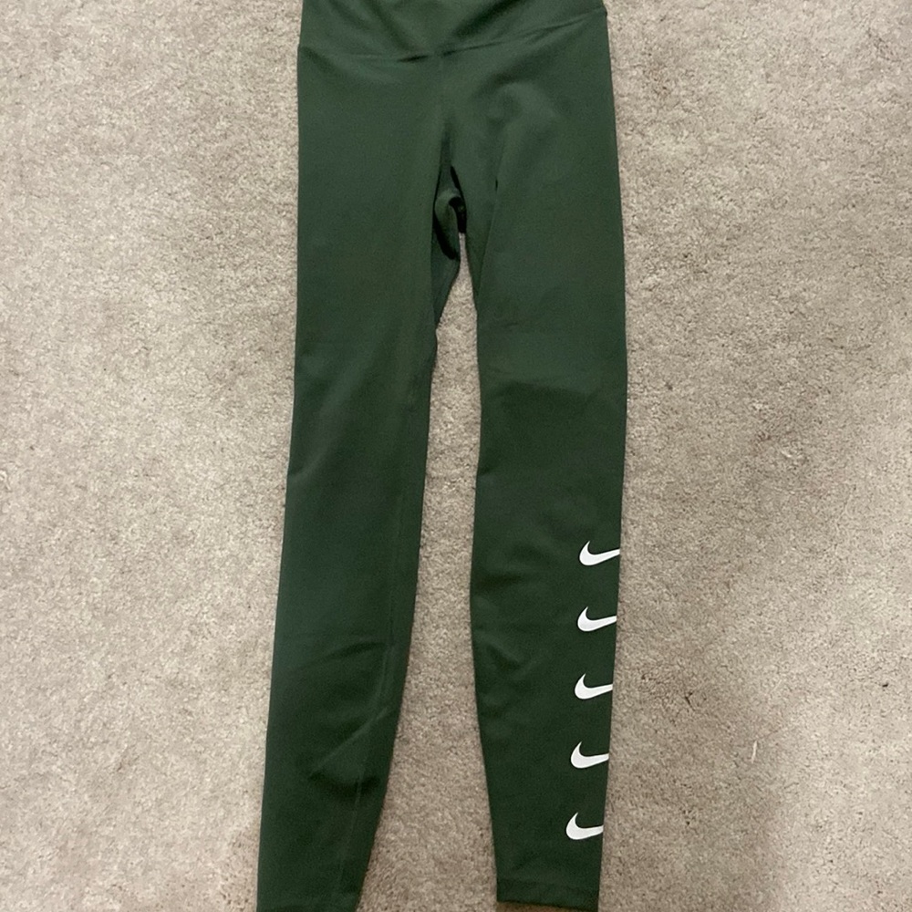Green Nike leggings